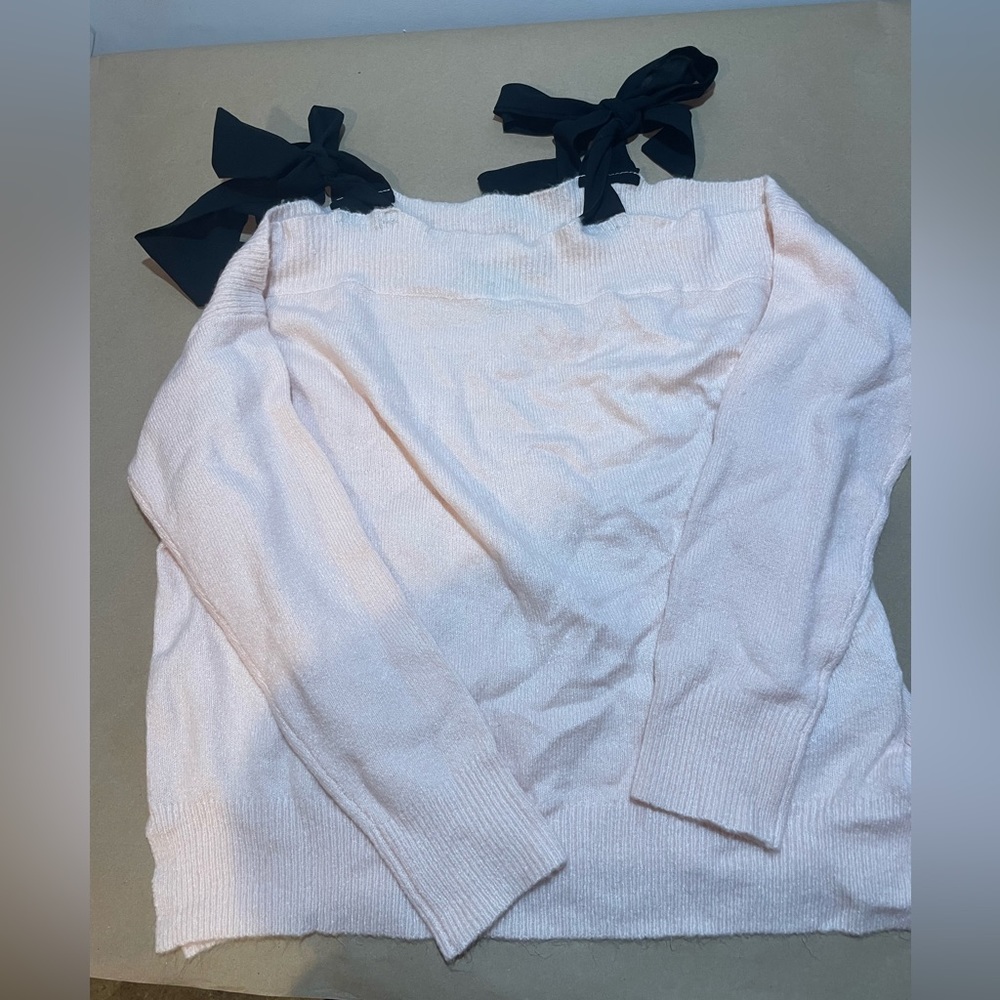 Forever 21 contemporary pink bow tie shirt